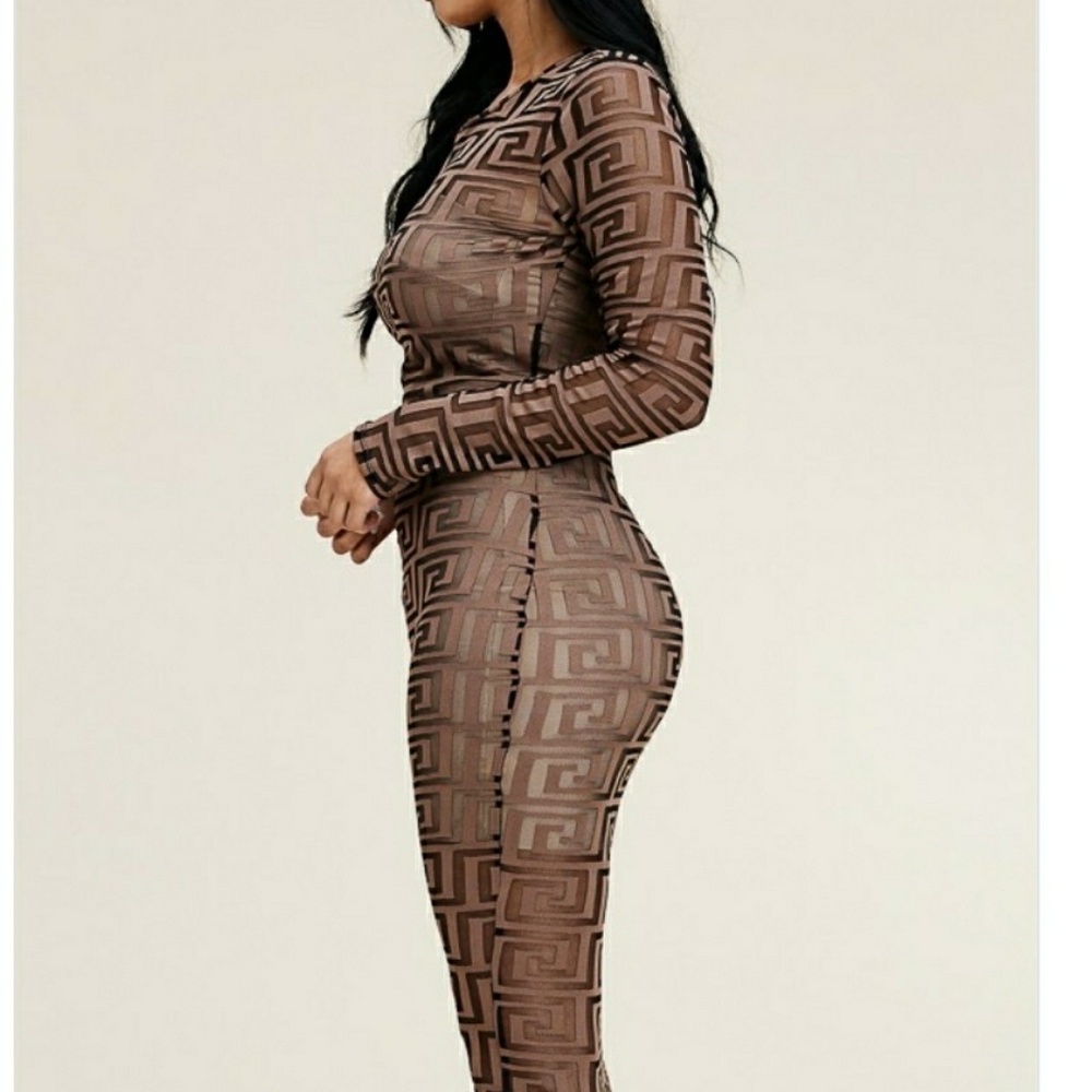 Malaysia Women's Long Sleeve Fashion Dress - Picture 4 of 5